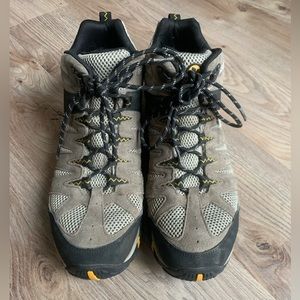 Merrell Accentor 2 Mid Ventilator Waterproof Hiking Shoe Sz 11 EU 45